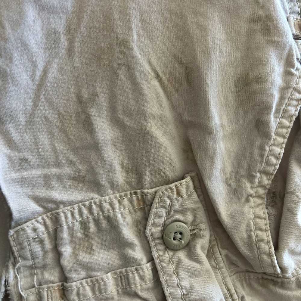 Women’s Casual Cargo Cutoff Shorts - khaki/light floral pattern - Picture 3 of 5